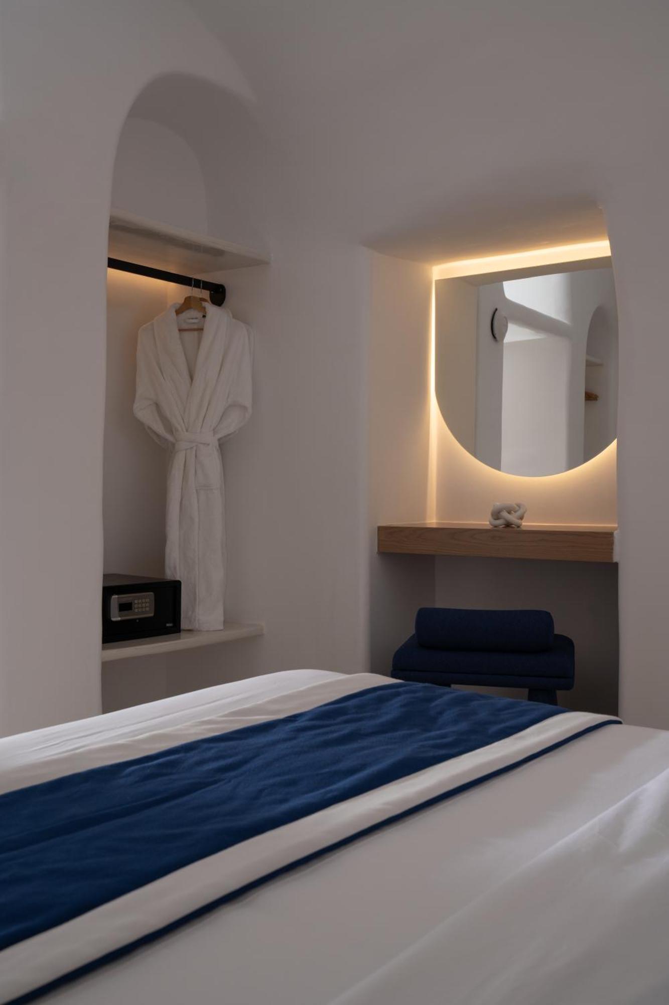 U & Me Suites Fira  Zewnętrze zdjęcie